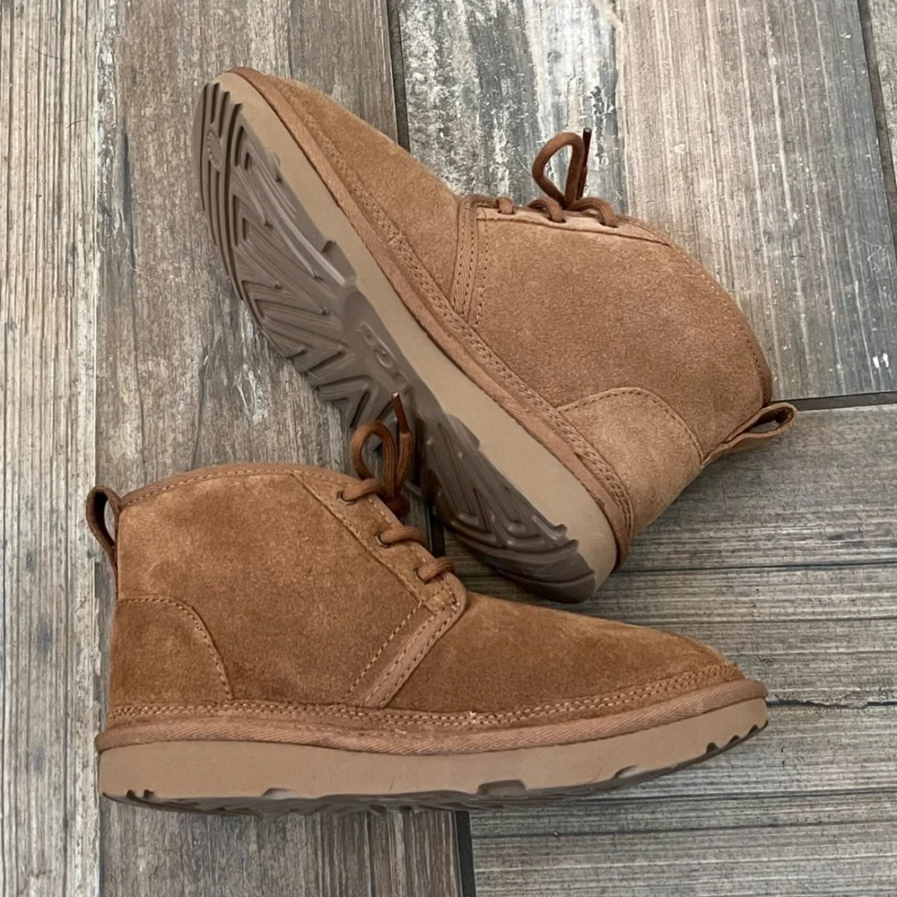 UGG KIDS' NEUMEL II BOOT in CHESTNUT size 3